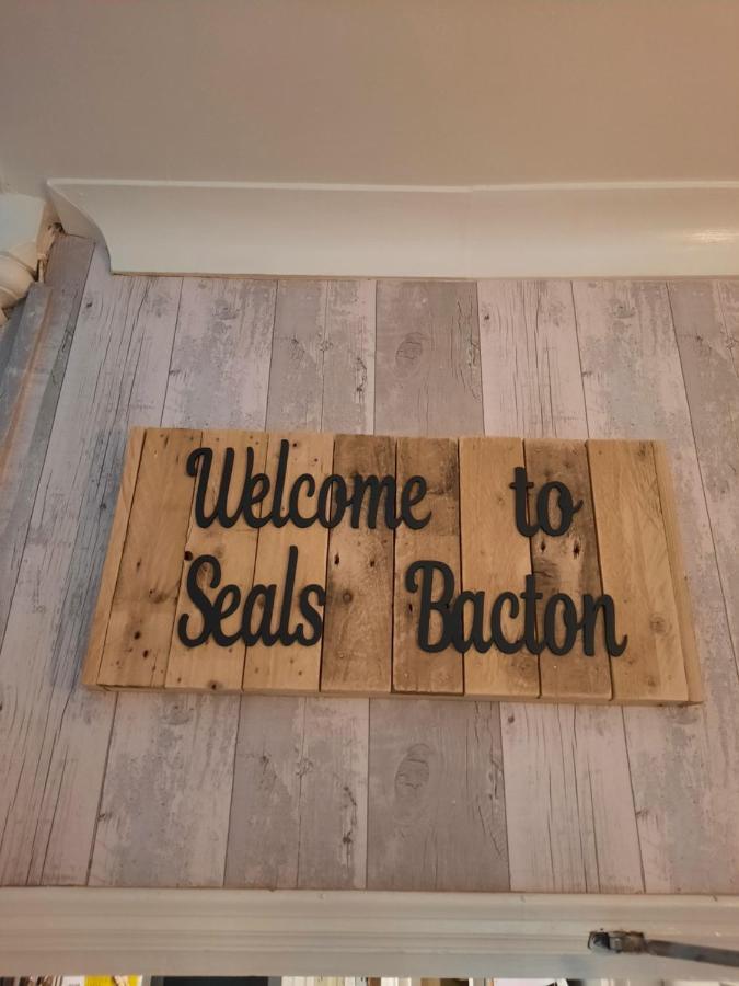 Seals Bacton Hotel Bacton  Exterior photo