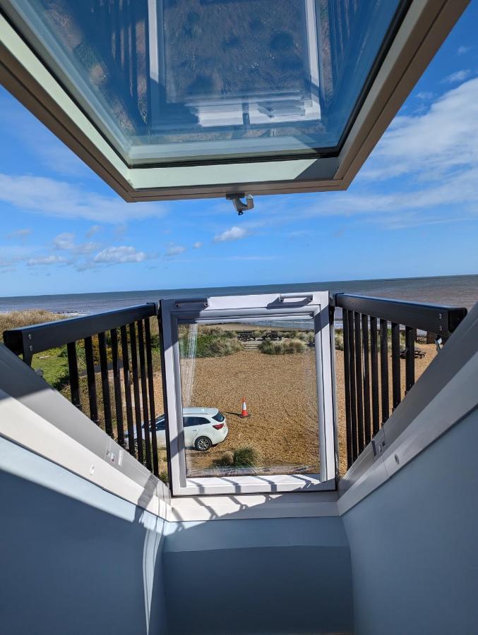 Seals Bacton Hotel Bacton  Room photo